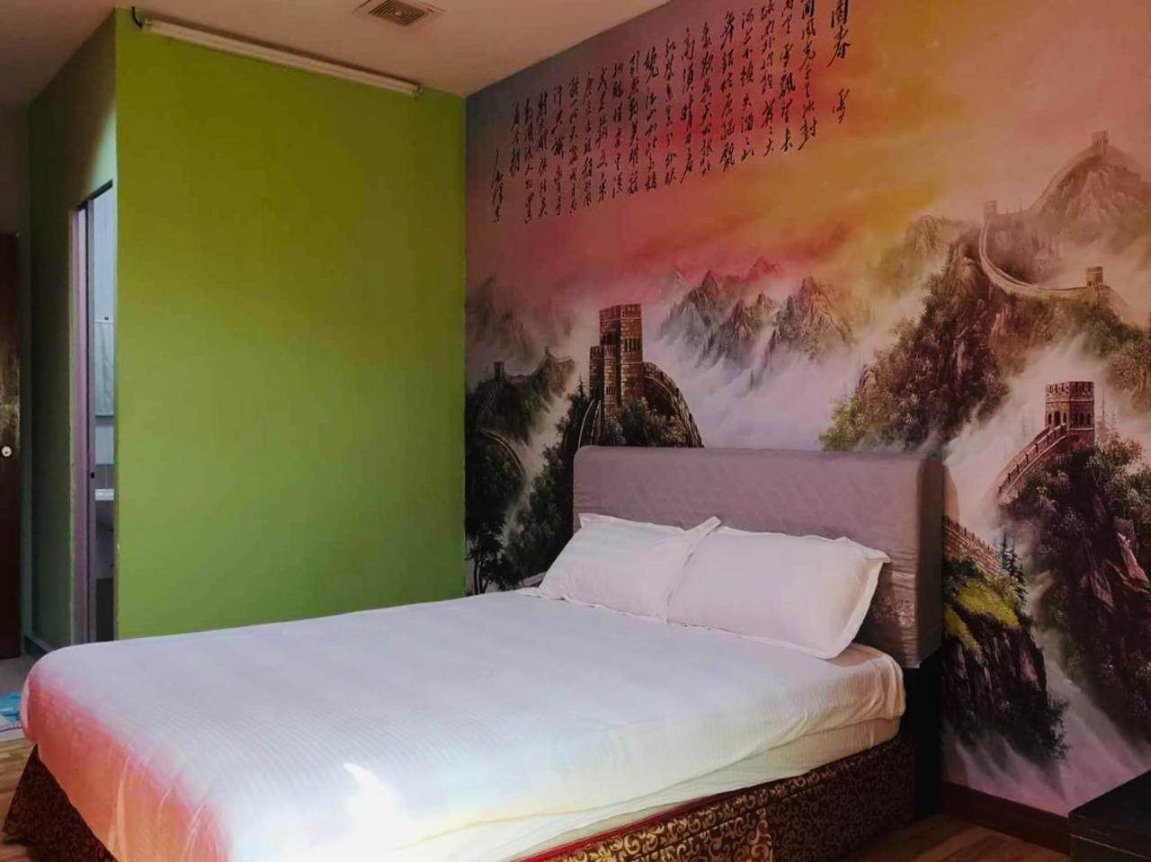 Home Inn Hotel Ипох Екстериор снимка