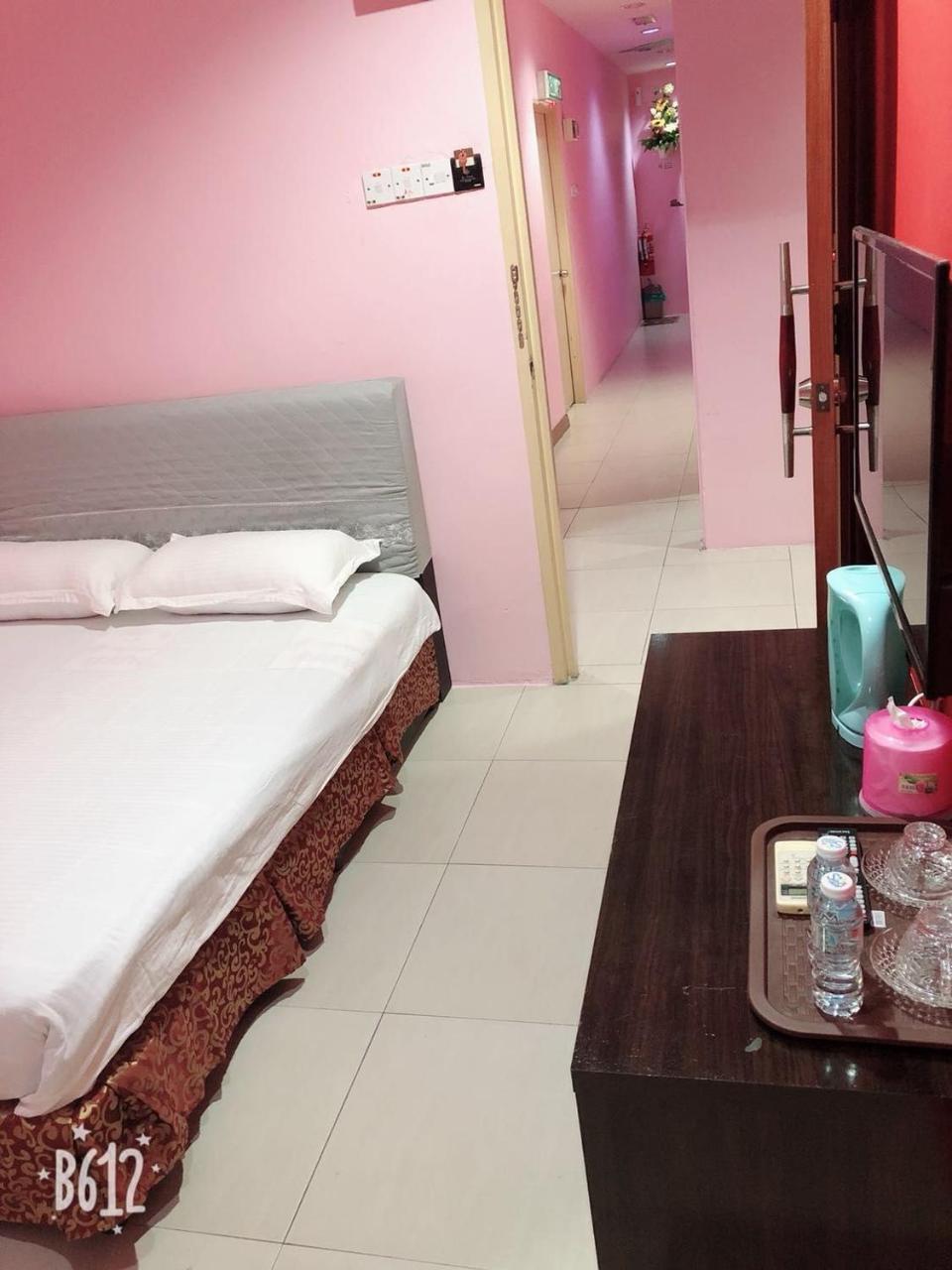 Home Inn Hotel Ипох Екстериор снимка