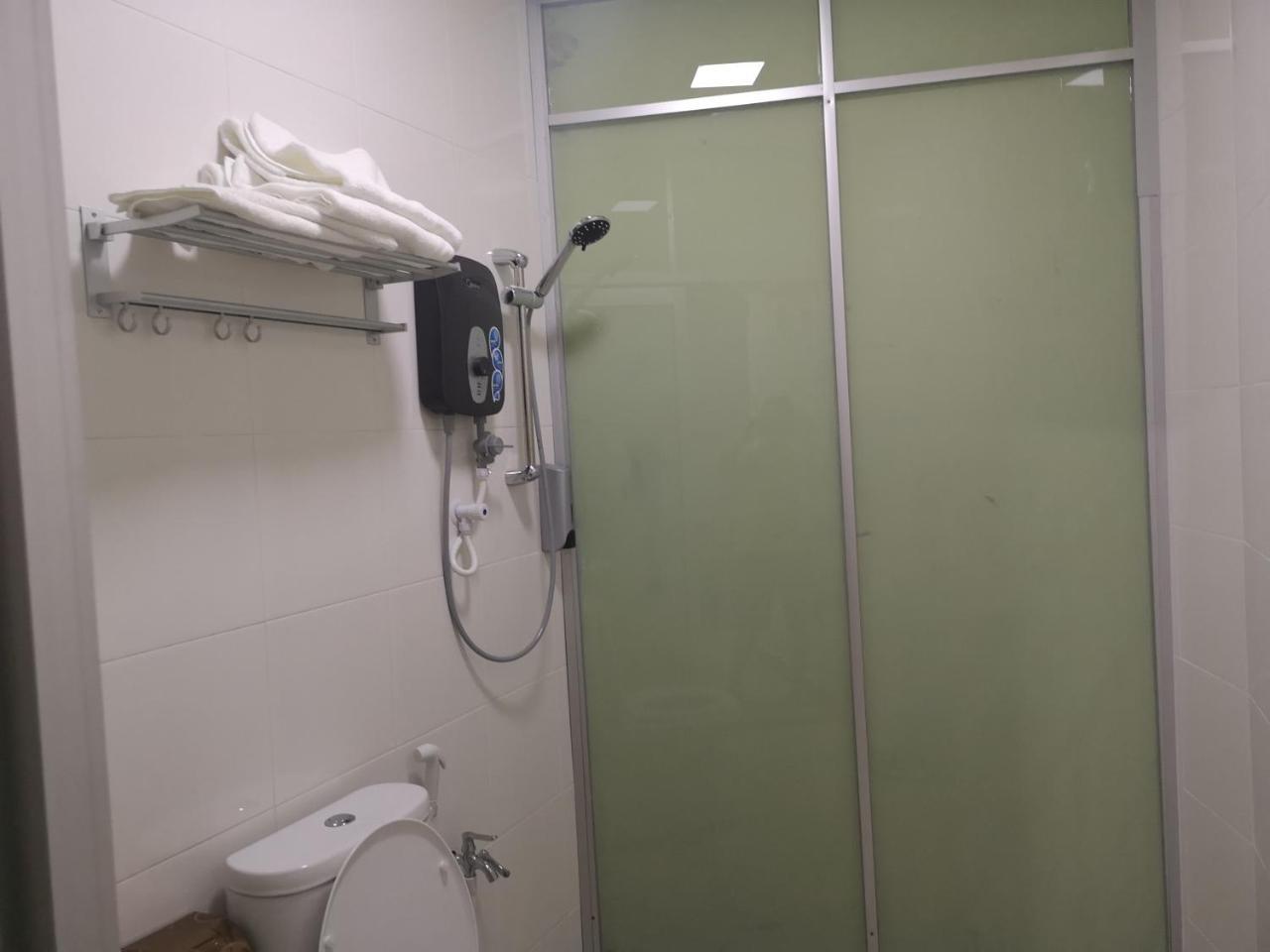 Home Inn Hotel Ипох Екстериор снимка