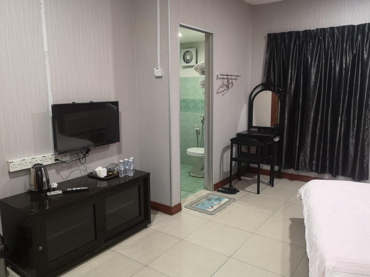 Home Inn Hotel Ипох Екстериор снимка