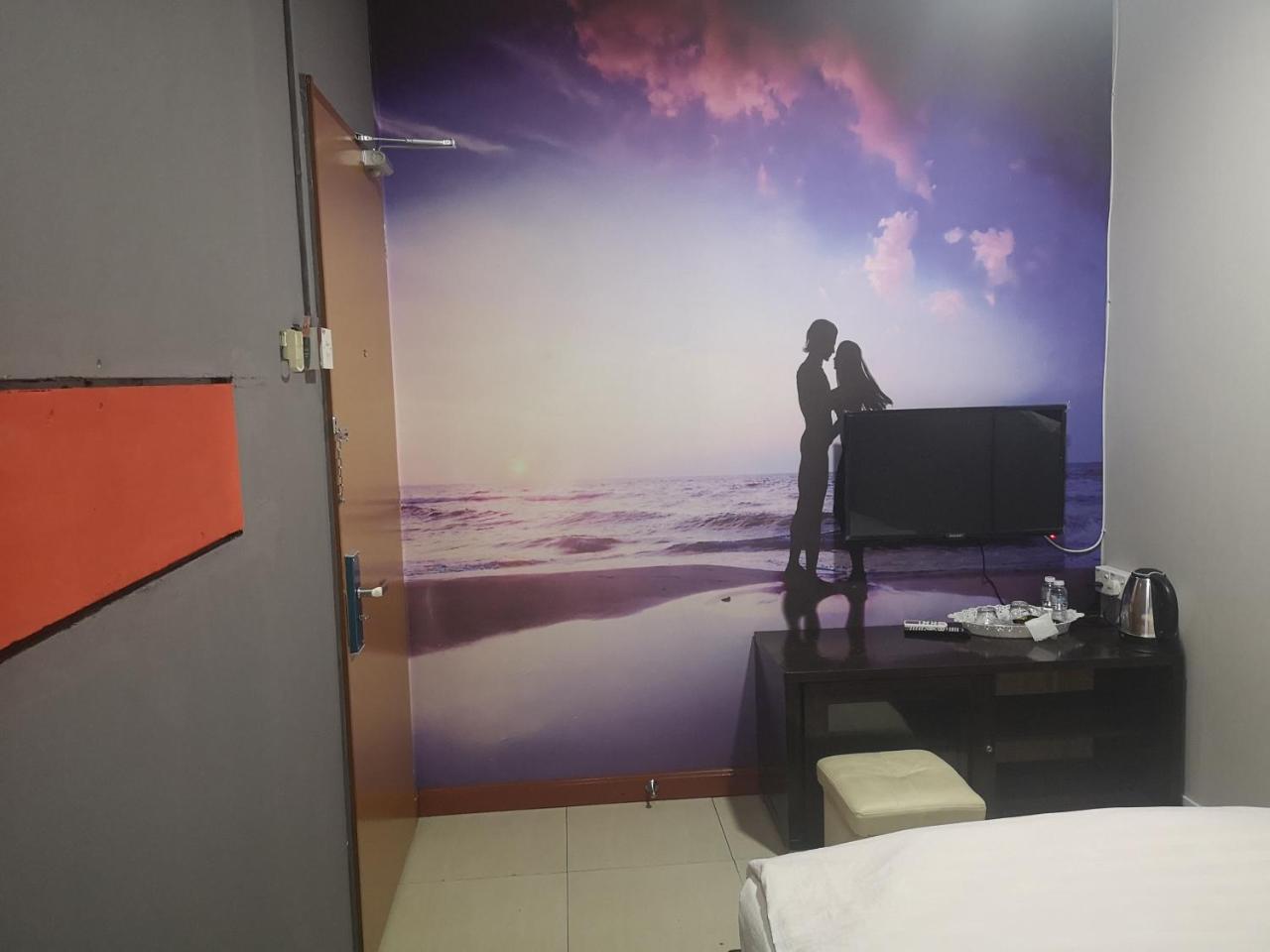 Home Inn Hotel Ипох Екстериор снимка