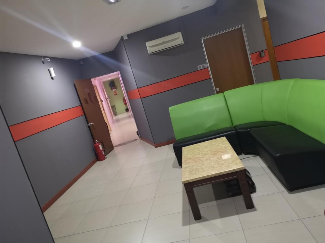 Home Inn Hotel Ипох Екстериор снимка