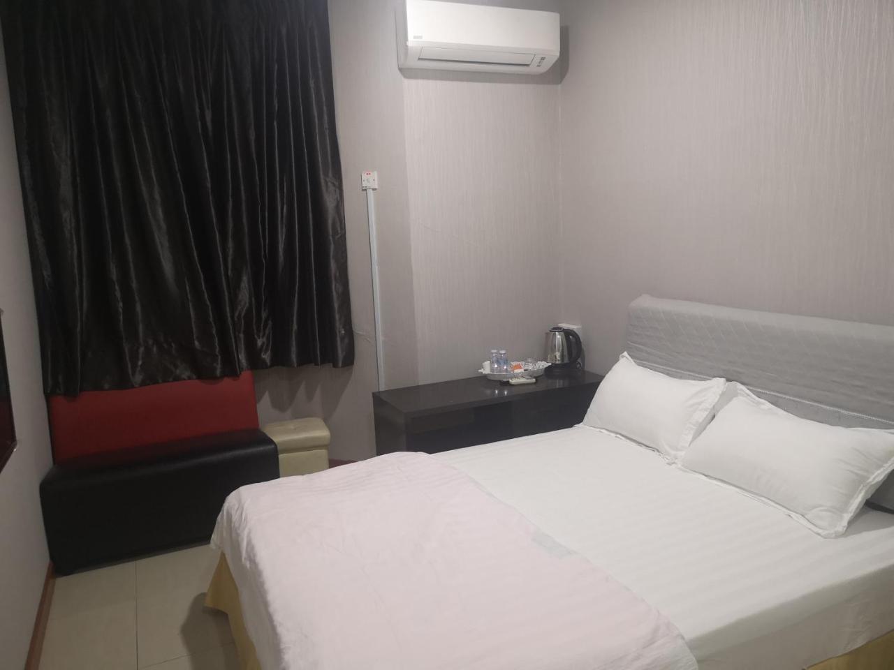 Home Inn Hotel Ипох Екстериор снимка