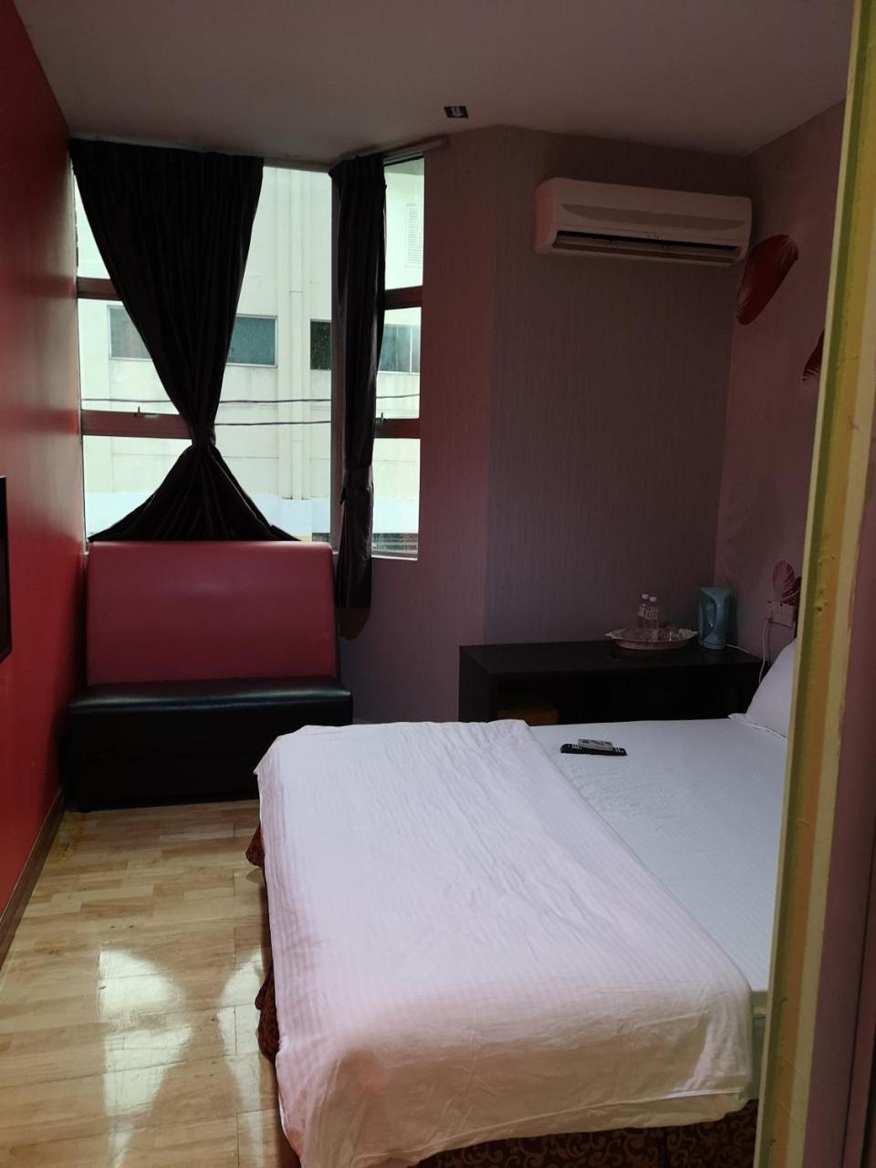 Home Inn Hotel Ипох Екстериор снимка
